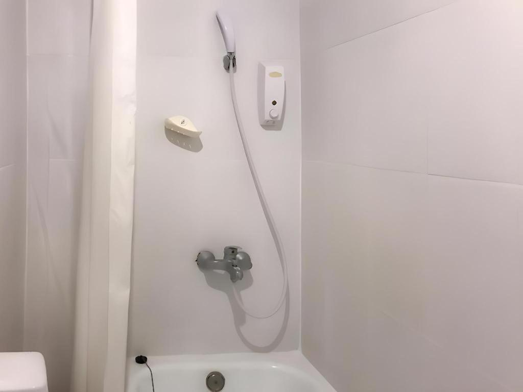 J Two S Pratunam Hotel Бангкок Экстерьер фото